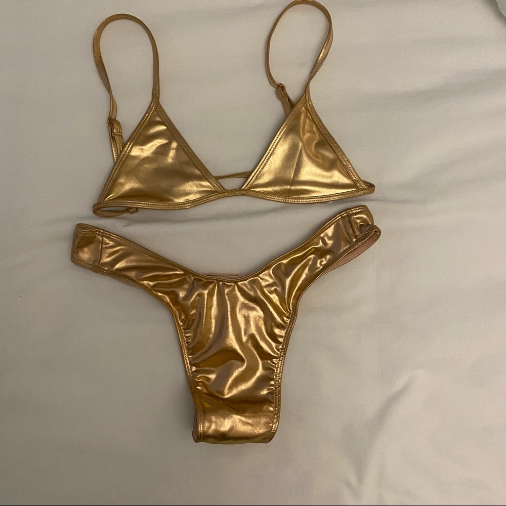 437 bikini - Picture 2 of 4